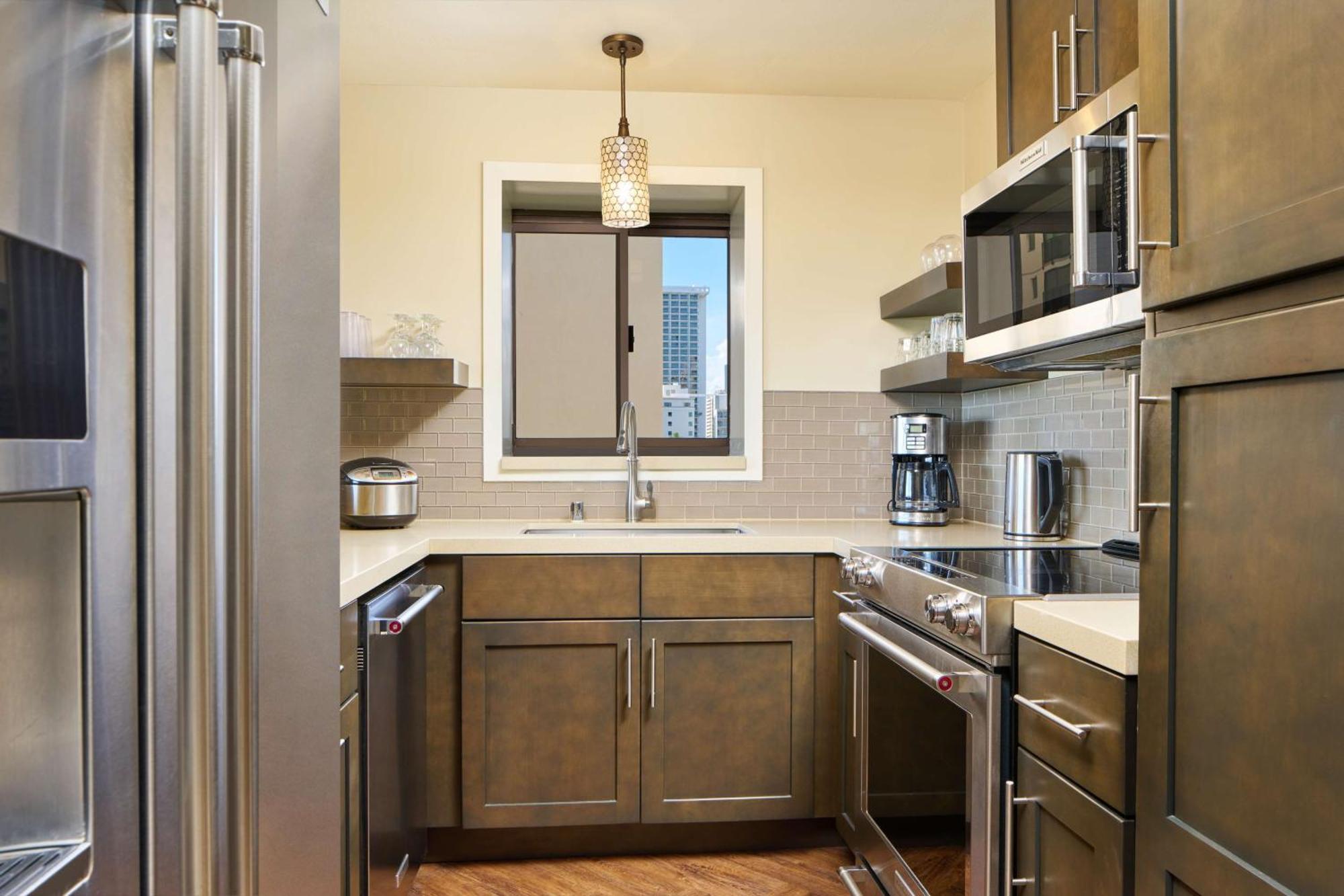 Aston Waikiki Beach Tower Honolulu Eksteriør bilde A galley kitchen