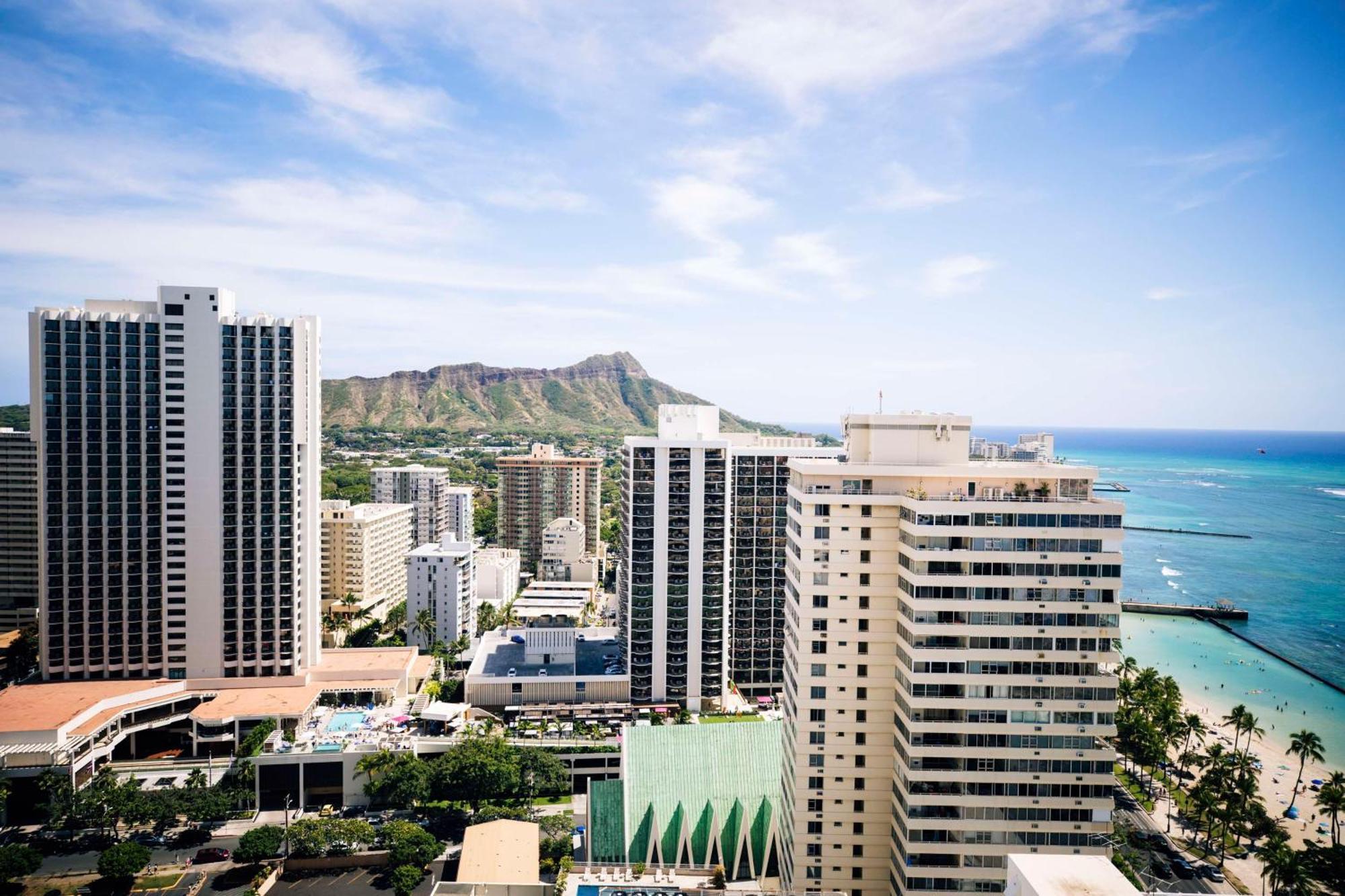 Aston Waikiki Beach Tower Honolulu Eksteriør bilde Waikiki skyline