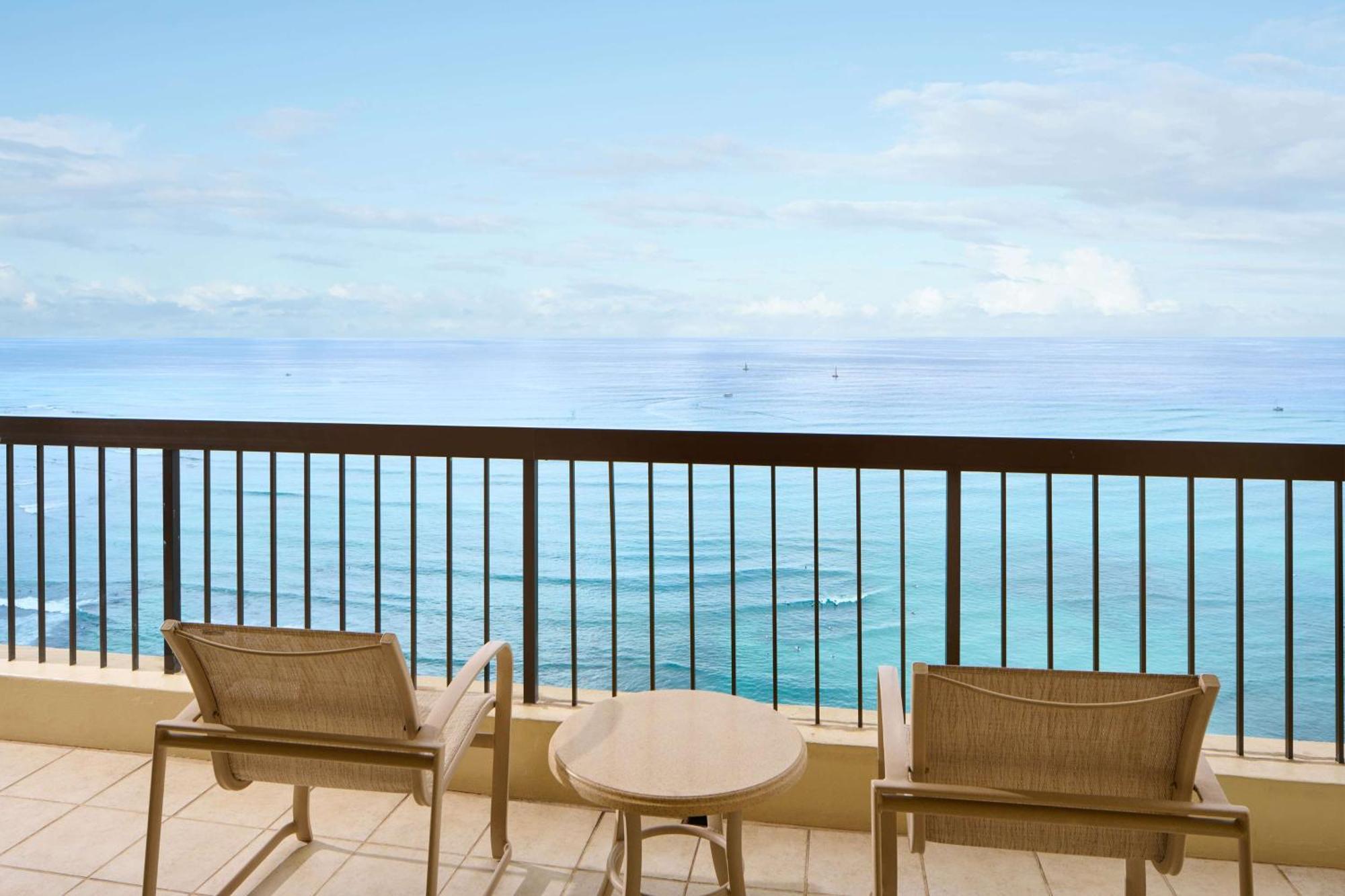 Aston Waikiki Beach Tower Honolulu Eksteriør bilde A view from the balcony of a guest room at the Hilton San Diego Bayfront