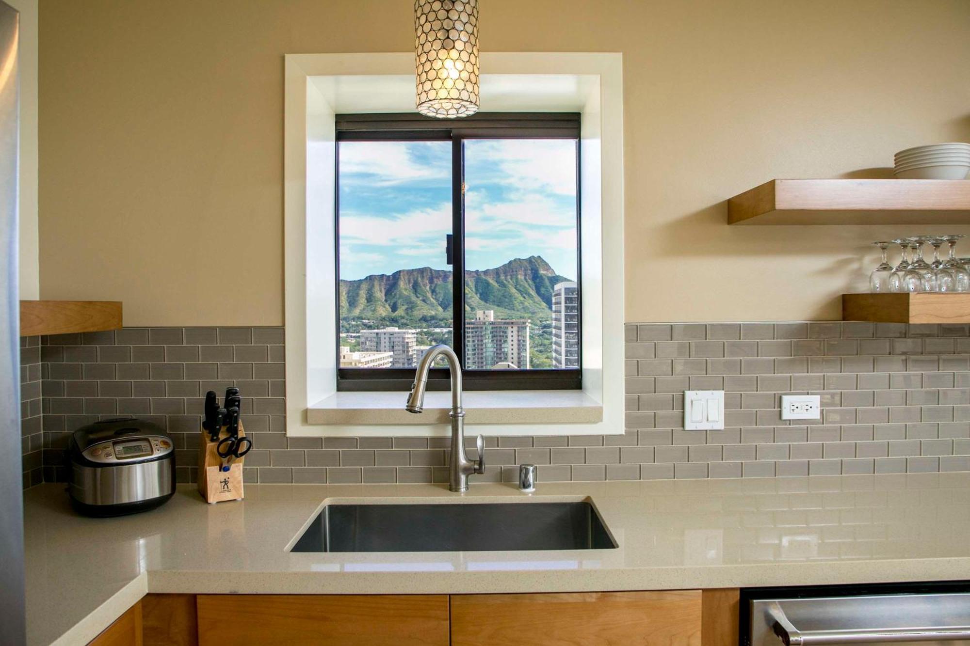 Aston Waikiki Beach Tower Honolulu Eksteriør bilde A kitchen with a single-bowl sink